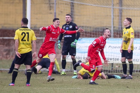 Pilka nozna. II liga. Gryf Wejherowo - Widzew Lodz. 03.03.2019